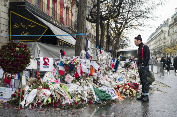 Il Bataclan dopo l'attentato (Ansa)