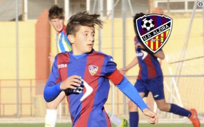 spagna muore in campo 14 anni