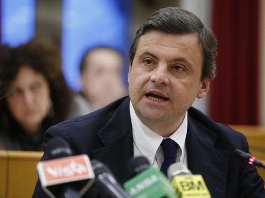 Embraco, Calenda durissimo con l'azienda: "Gentaglia irresponsabile"