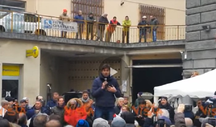 Alessandro Di Battista a Sarzana ha rivelato di aver convinto Barbara D'Urso a votare M5s