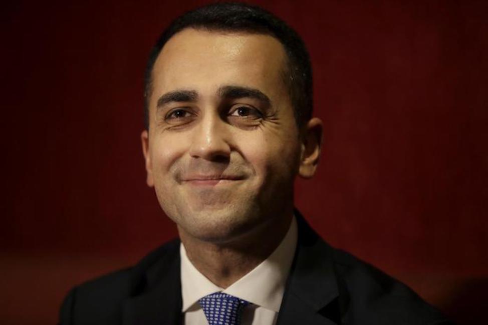 Luigi Di Maio pubblica il modulo usato da Dessì per farsi da parte