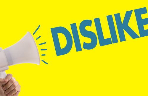 Le regole web del Pd: "no alcol quando twittate"