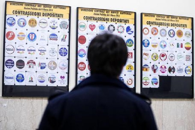 Sondaggio Ghisleri: in Campania sfida Forza Italia-M5S, Pd fuori