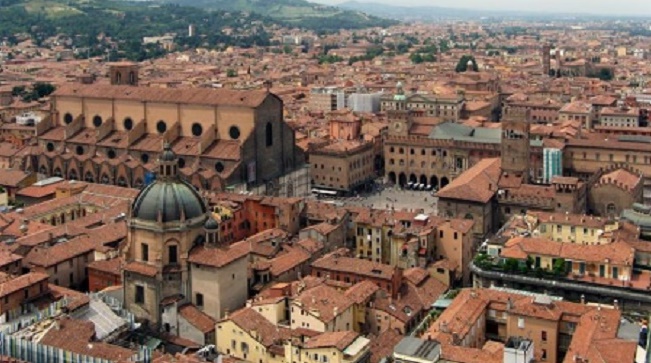 A Bologna "non si affitta a stranieri": assessore pubblica audio2