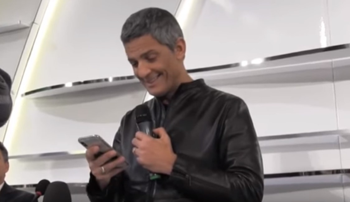 Fiorello: "Mi ha mandato un messaggio la Pausini, ora ve lo cerco"
