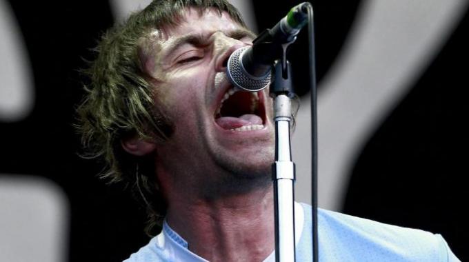 Liam Gallagher: "Dopo una rissa la polizia tedesca mi staccò i denti con le pinze"