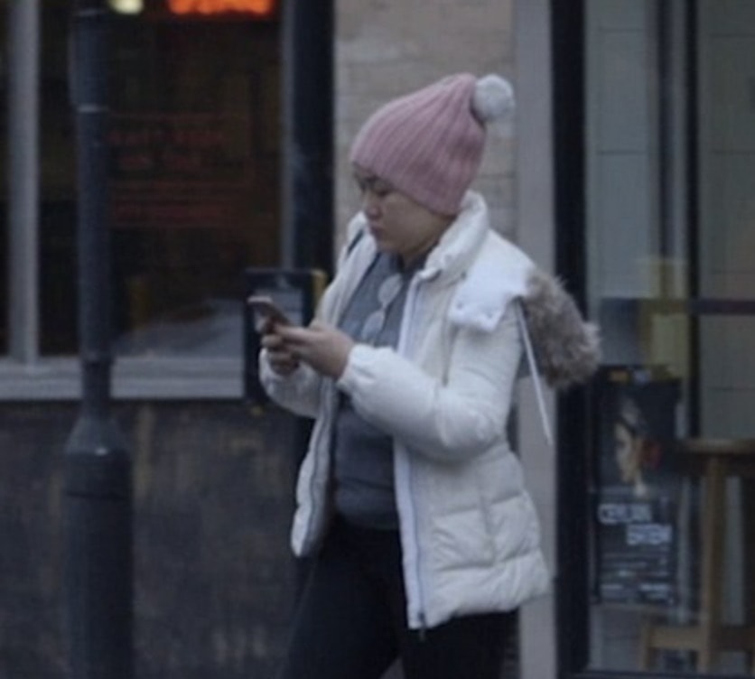 Con acido e machete per rubare i telefonini ai passanti distratti