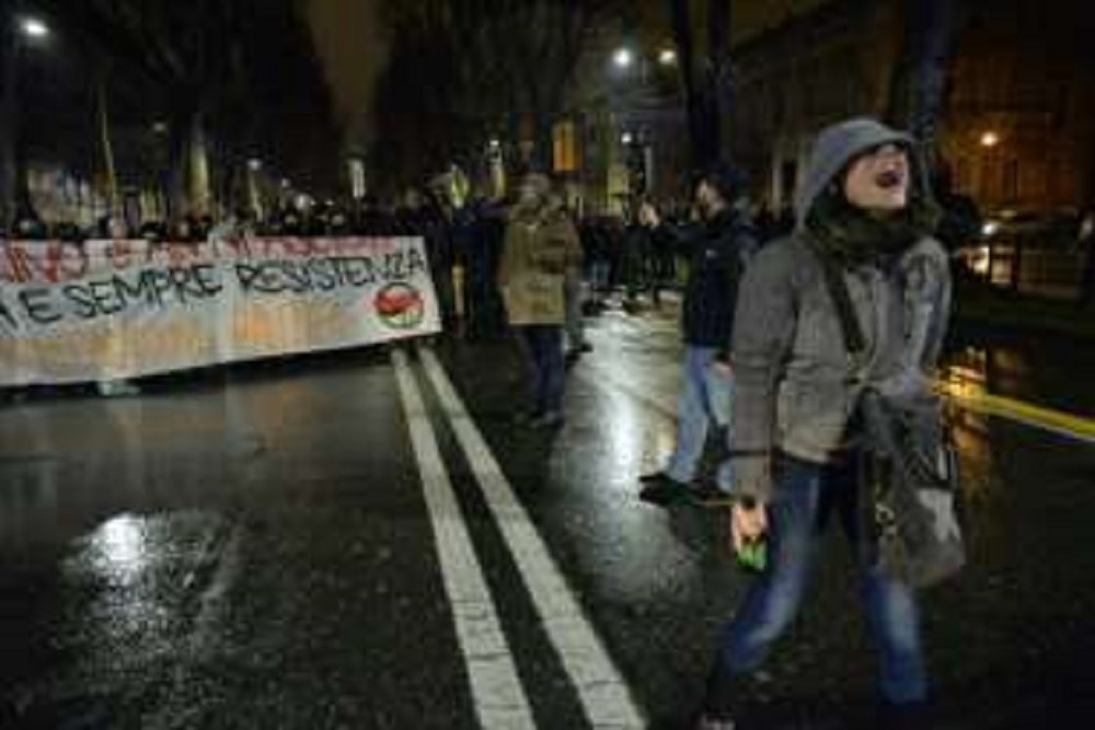 La figlia di un poliziotto alla maestra: "Cara prof che vuoi la morte di mio padre..."