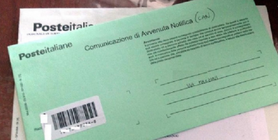 Dopo multe per centinaia di euro scopre che la sua targa è stata clonata