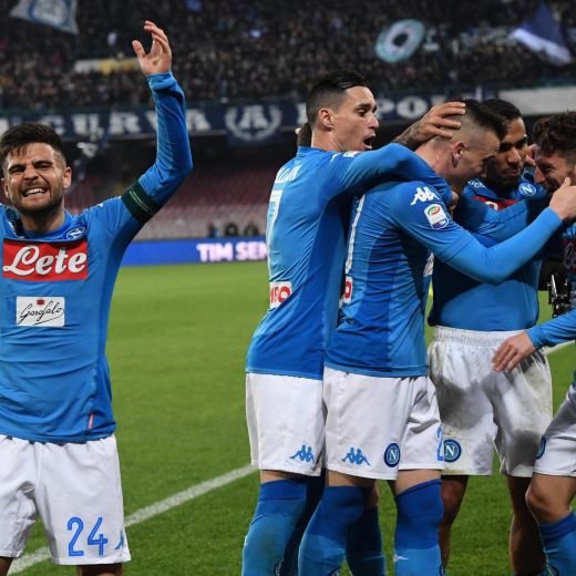 Napoli-Lazio 4-1, Callejon-Mertens show da primato: controsorpasso alla Juve