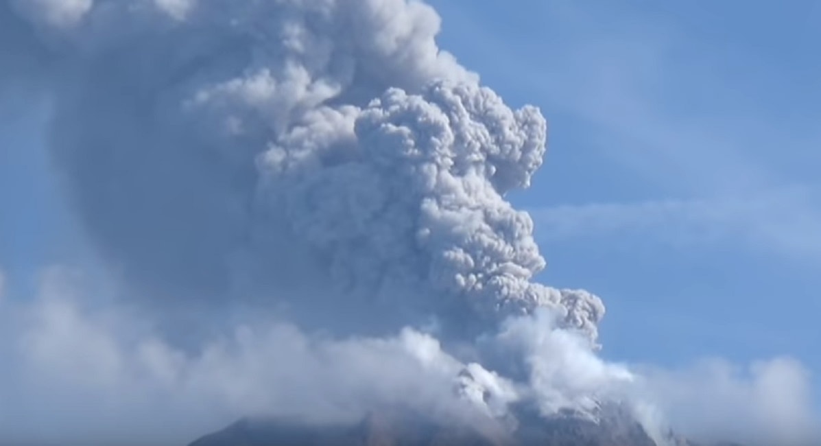 Indonesia, vulcano Sinabung si risveglia dopo quattro secoli