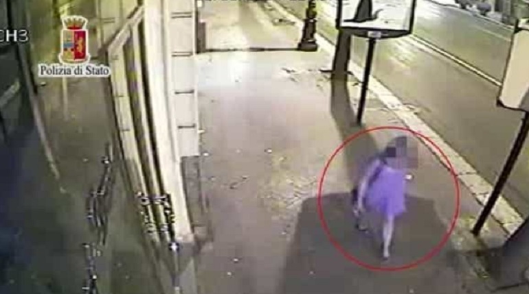 Un frame del video girato dalle telecamere di sicurezza