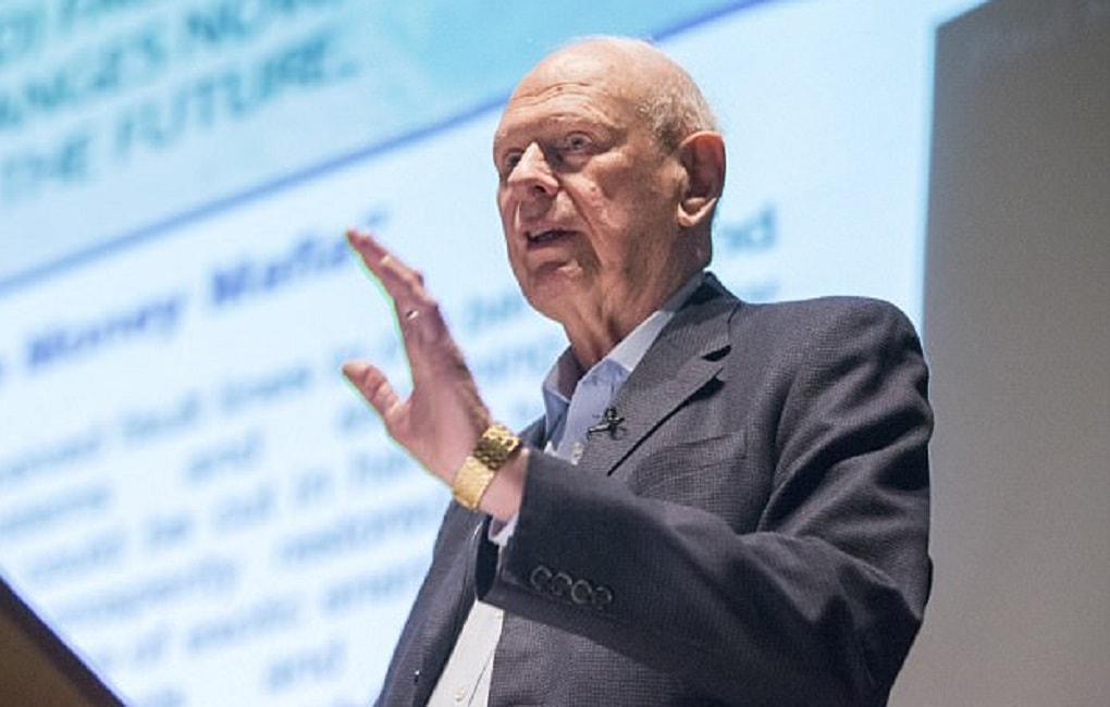 L'ex ministro canadese, Paul Hellyer