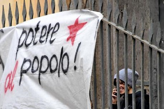 Perugia, la denuncia: "Io, accoltellato mentre attaccavo manifesti di Potere al Popolo"