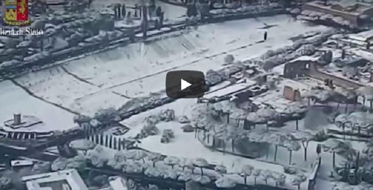 Neve a Roma, un frame del video girato con l'elicottero della polizia