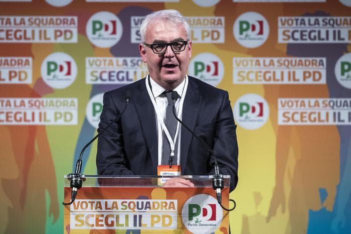 Macerata. "Ci hanno usato, lasciateci in pace". Il sindaco Romano Carancini, Pd, contro tutti i cortei