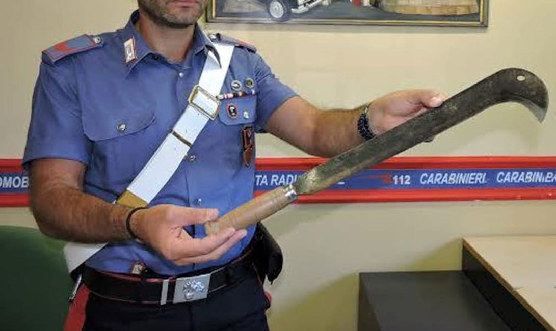 Maria Giuseppina Barca uccide il marito Rocco Cutrì nel sonno a colpi di roncola