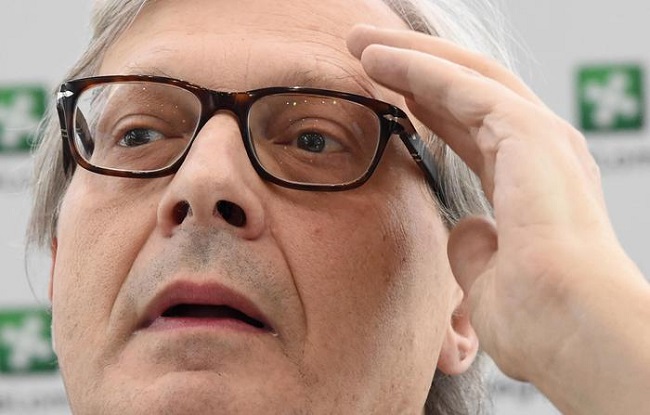 Vittorio Sgarbi: "M5S? Meglio rubare tanto che poco. Di Maio...