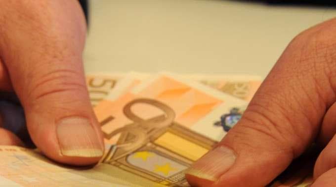 Belgio, 2 mld di euro su conto per sbaglio: per 5 giorni è uomo più ricco del mondo