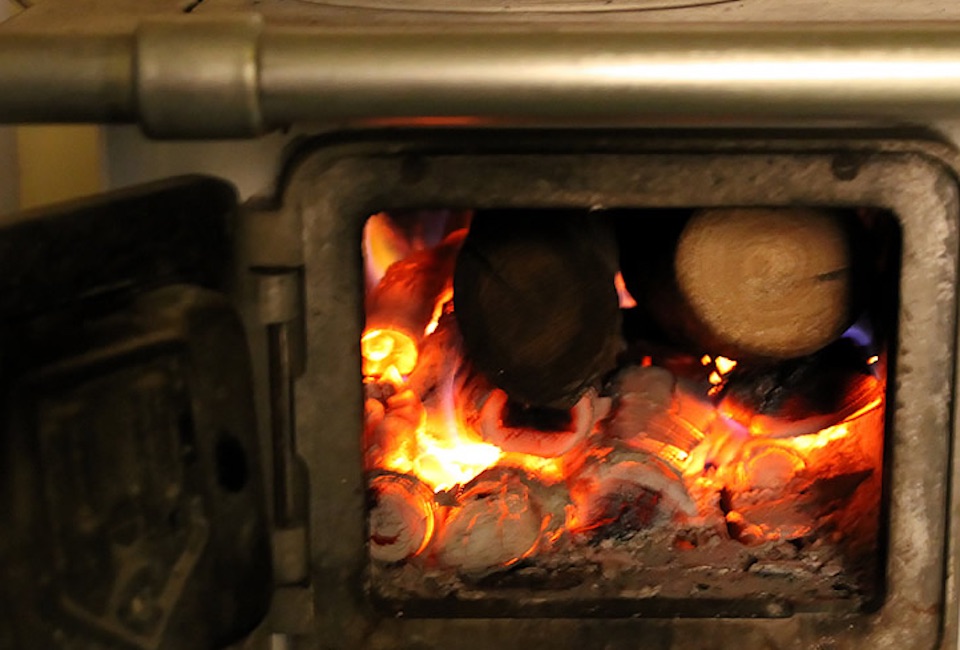 Codognè (Treviso), Diop Fary trovato morto congelato in casa: per scaldarsi solo una stufa a legna