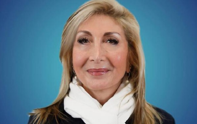 Tiziana Santaniello, candidata M5S: Cancro e Aids si curano con la meditazione