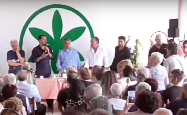 Luca Traini a un comizio di Matteo Salvini (foto Ansa)