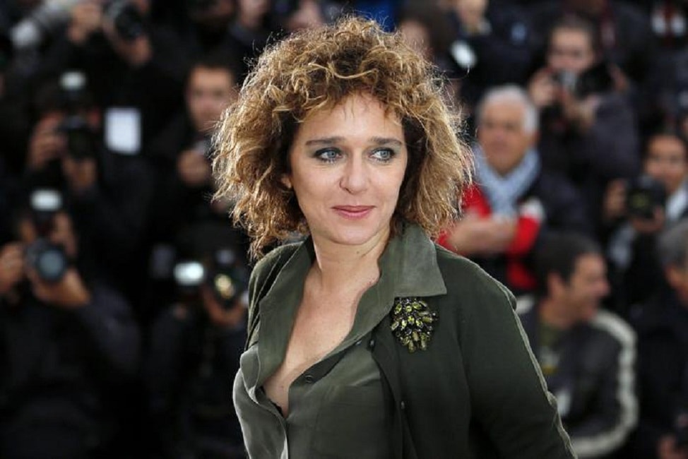Valeria Golino rivela: "Volevo un figlio da Riccardo Scamarcio, ma non è arrivato"