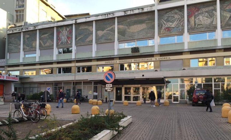 Vercelli scopre moglie morta ospedale