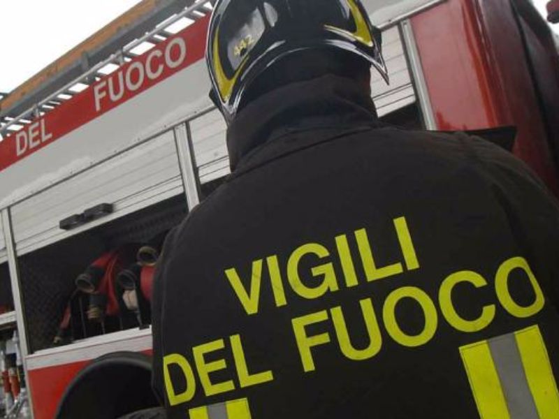Renzo Cirio muore intossicato ad Udine: una sigaretta fa scoppiare incendio in casa
