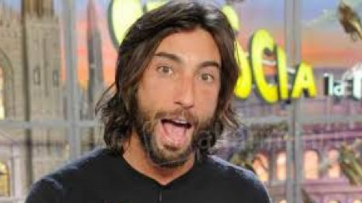 Striscia La Notizia, Vittorio Brumotti e troupe aggrediti: il servizio in onda