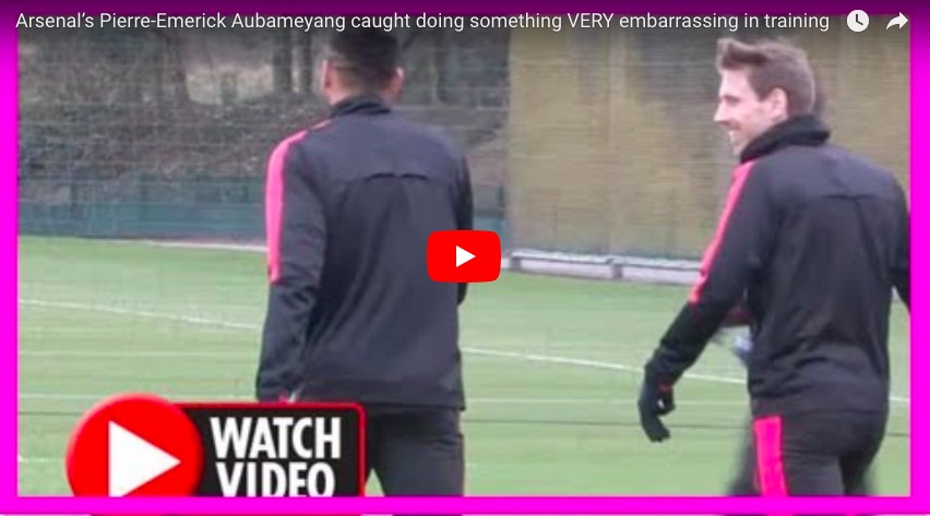 YOUTUBE Pierre-Emerick Aubameyang si aggiusta le mutande in allenamento