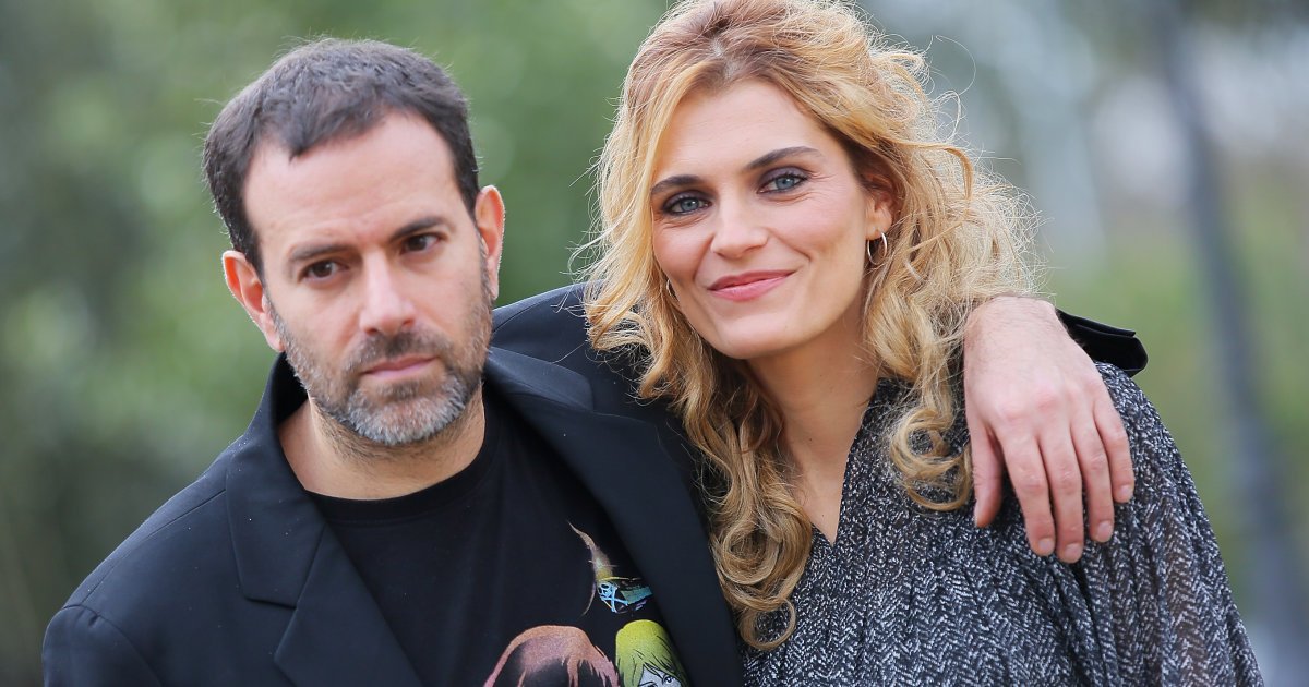 Claudia Zanella, moglie di Fausto Brizzi, denunciata: "Taglia alberi per fare ingresso alla sua villa"