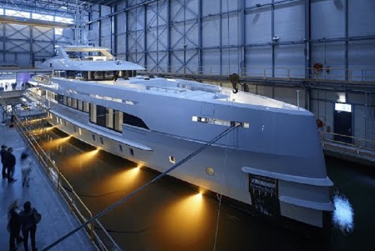 "Home", il superyacht silenzioso con due motori elettrici