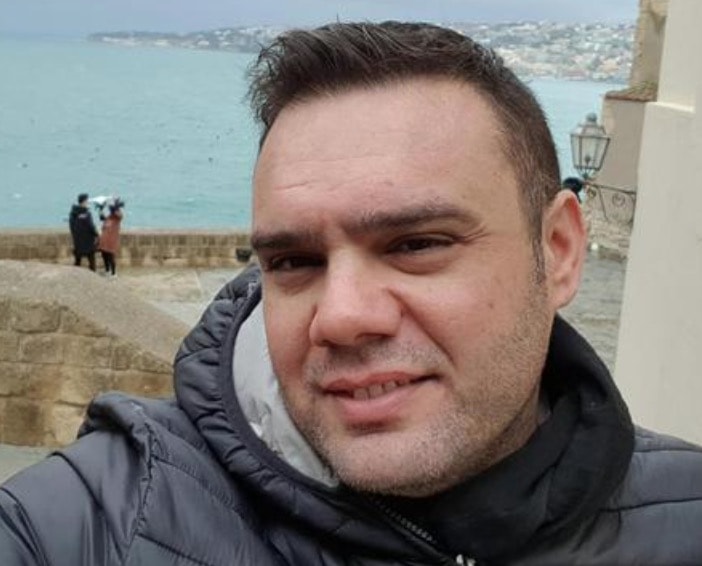 Il dubbio dell'avvocato: "Luigi Capasso era stato sospeso per 8 giorni, perché gli è stata ridata la pistola?":