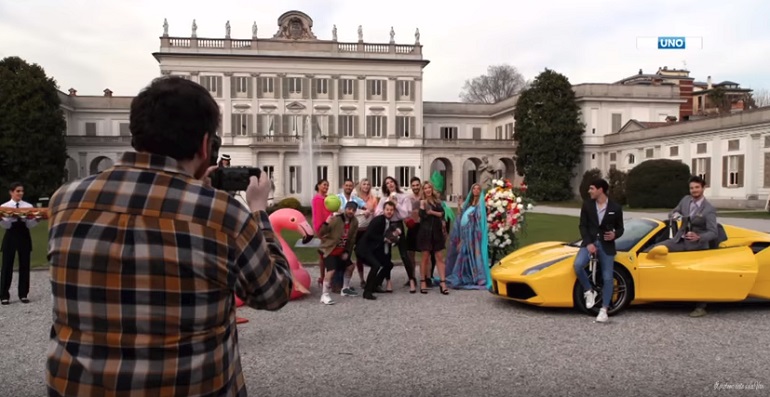 Alessandro Cattelan, ecco come festeggia il milione di follower su Instagram