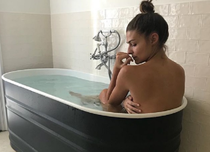 Cristina Chiabotto dopo l'addio a Fabio Fulco: "Ho toccato il fondo ma ora..."