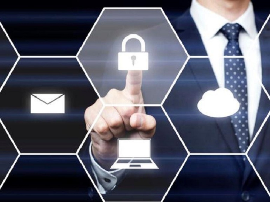 Le bugie di Facebook: Zuckerberg promette privacy, il Cloud Act lo smentisce