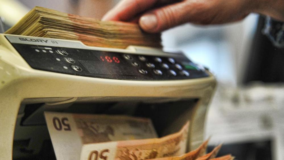 Conti correnti, nei 10 anni di miseria più 44% di soldi degli italiani. Quali?