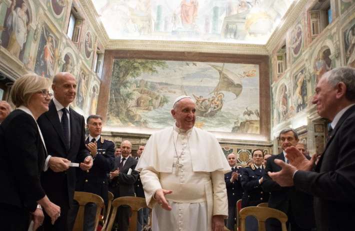 papa francesco polizia