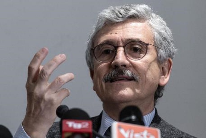 Sinistra allo sbando, D'Alema fa sponda a Grillo, evoca Togliatti che però...