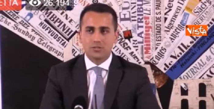 YOUTUBE Di Maio: "Non esistono politici di professione, no al doppio mandato"