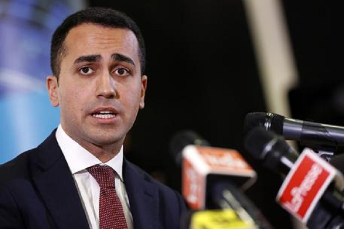 Luigi Di Maio: "Dei ministri parlo con Mattarella, dei temi con i partiti"
