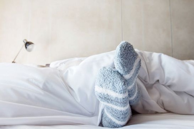 Dormire con i calzini fa bene alla salute. Ecco perché