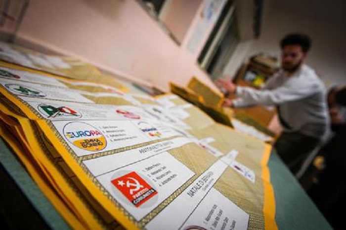 Elezioni, seggi all'estero: 7 al Pd, 5 al centrodestra, 1 a M5S