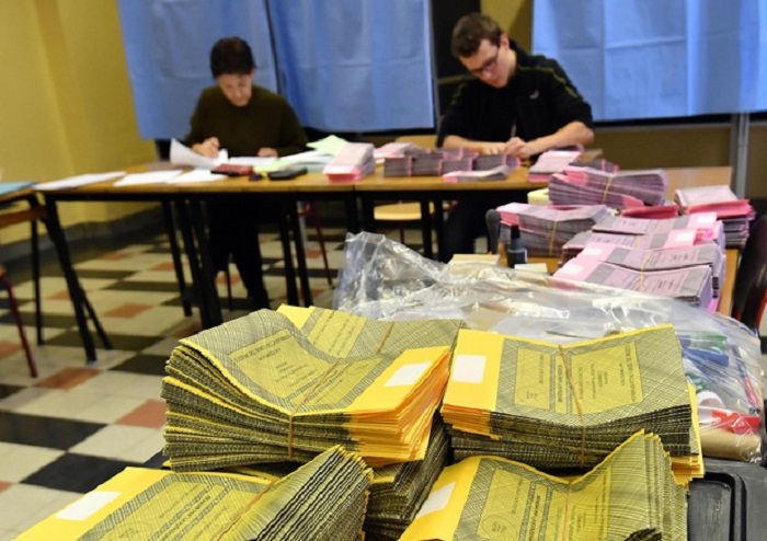 Exit poll, media: M5S 29, centrodestra 34, centrosinistra 26. Maggioranze: 0