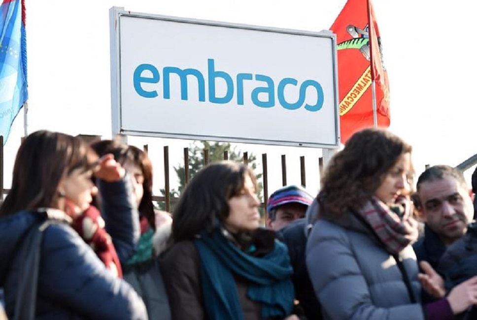 Embraco, licenziamenti sospesi. Calenda: "Raggiunto accordo"
