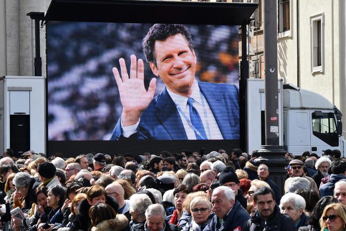 fabrizio frizzi uomini e donne