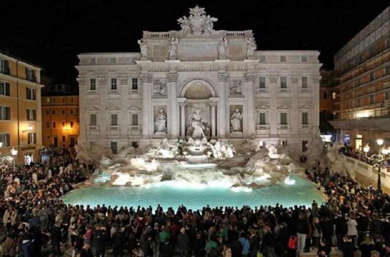 La Fontana di Trevi (foto Ansa)