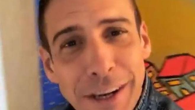 Stefano Gabbani ha detto addio ai baffi