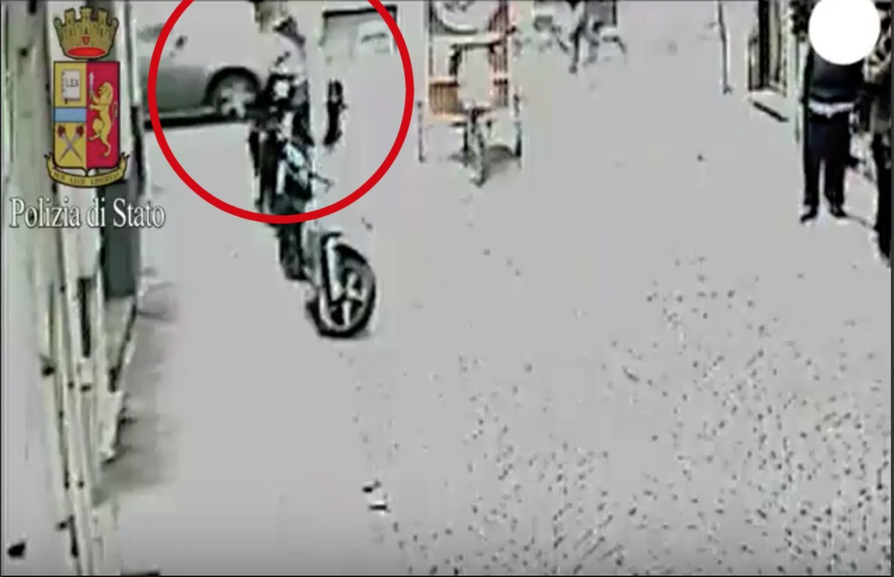 milano litiga venditore ambulante investe